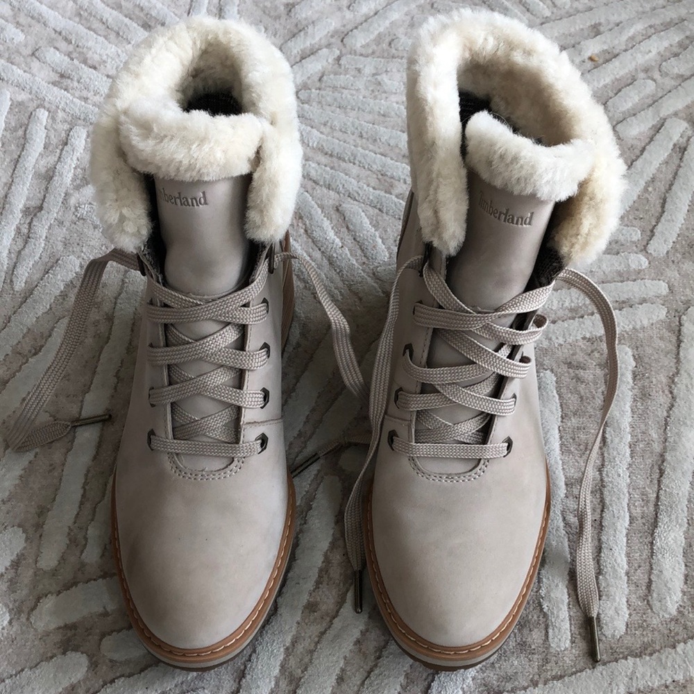 Timberland Fur Rimmed Boots Size 9.5!